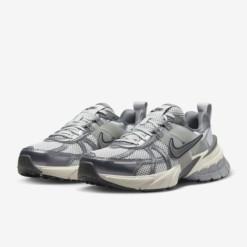 Nike V2k