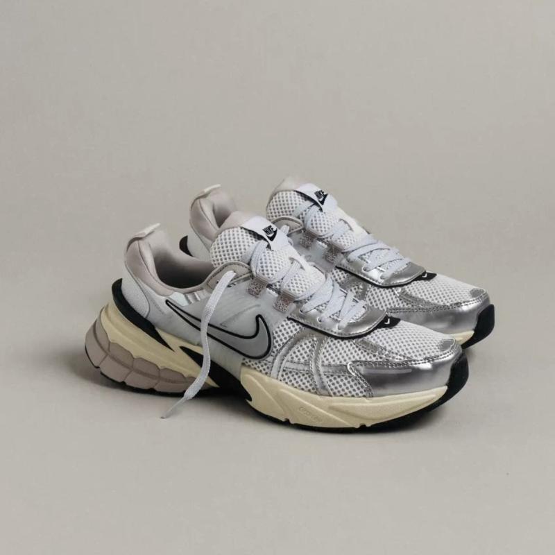 Nike V2k